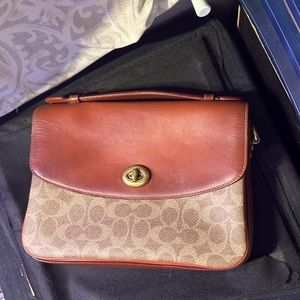 Coach Cassie bag. Pre owned lil wear and tear small worn part on strap